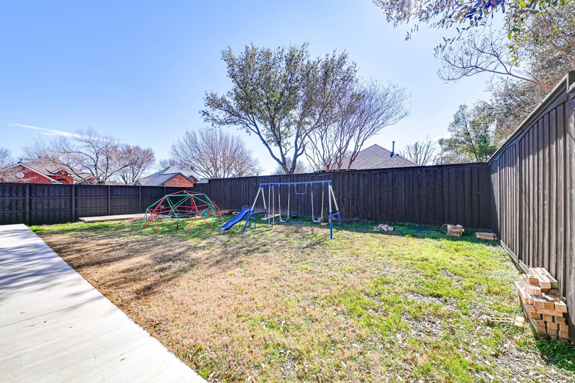 Spacious Frisco Family Home Fenced Yard And Office! Exterior photo